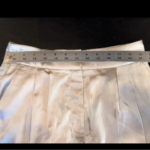 NWT Express Women’s Satin Pants Beige Super High Waisted Wide Leg Trousers Sz 2 - Picture 13 of 14